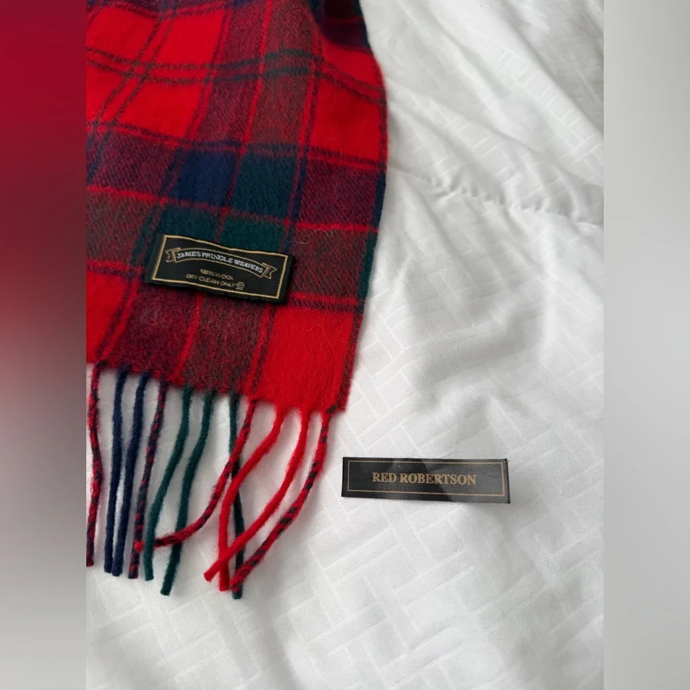 James Pringle Weavers 100% Wool Plaid Scarf Unisex Red Robertson Classic Preppy